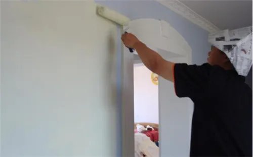 刷墙的步骤和材料是什么