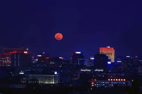 十五的月亮十六圆！这句话中有哪些天文知识？