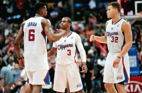 为什么有段时间洛杉矶快船队叫快艇,现在又叫回快船了?