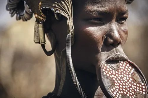 安哥拉的姆维拉部落女性