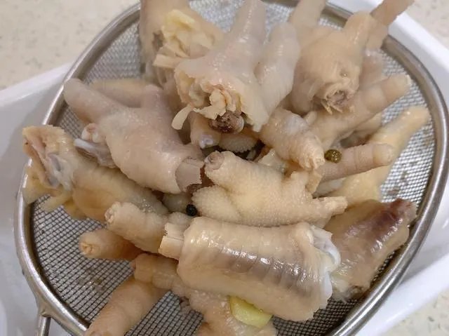 红烧鸡爪怎么做好吃?