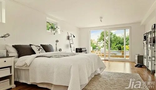 羽绒被好还是蚕丝被好