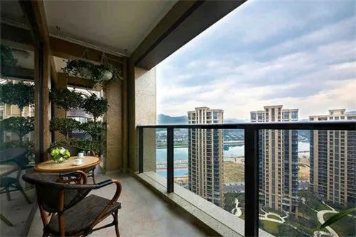 什么是半封闭阳台