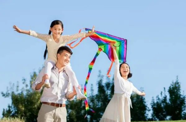 放风筝的拼音放风筝的筝是一声还是轻声