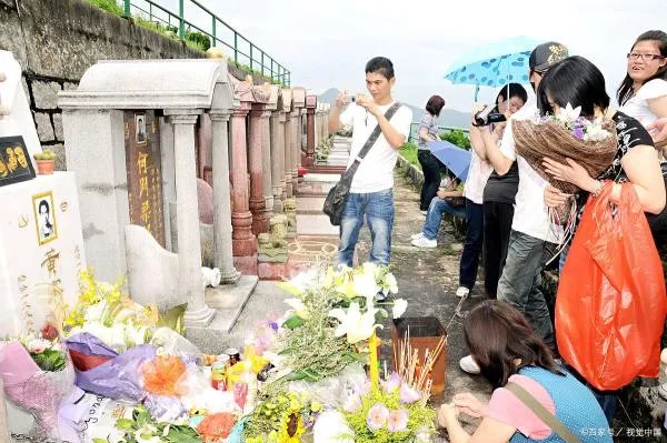 黄家驹是如何去世的？他出了什么样的意外？