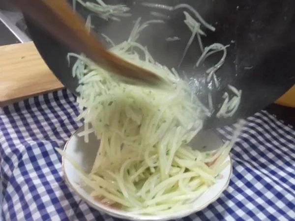 做法,酸溜土豆丝怎么做好吃,酸溜土豆丝的家常做法