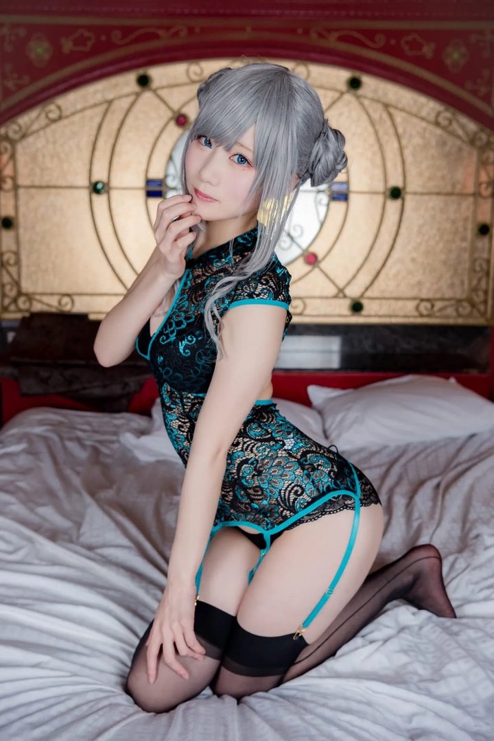 日本美女Coser写真美图欣赏 妹子皮肤白皙身材出众