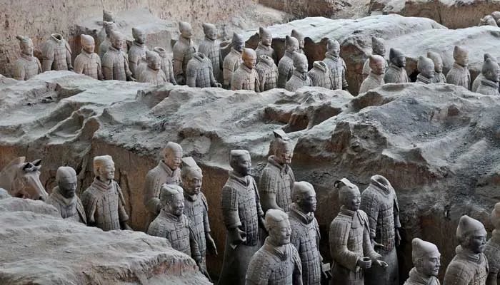 兵马俑是什么做的 兵马俑是用什么做的