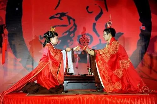 古风婚礼流程及司仪台词 古风婚礼一般多少钱