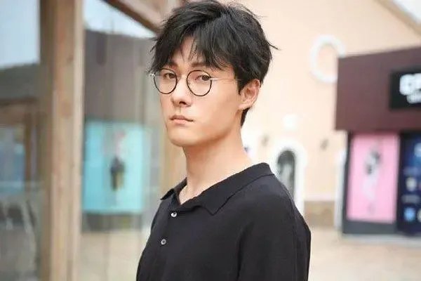 演员吴倩、张雨剑宣布离婚，他们的婚姻为何一直不被外界所看好？