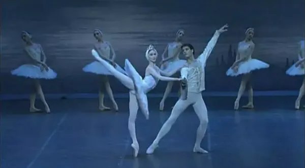 天鹅湖的民间故事