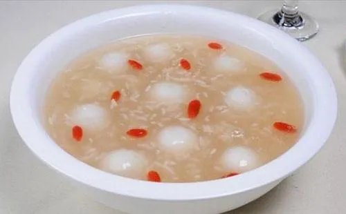 米酒汤圆的做法