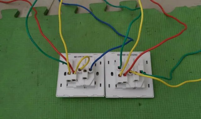 插座开关怎么接线