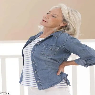 弯腰疼是什么原因引起的