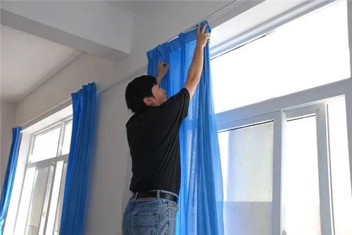 装窗帘多少钱 窗帘安装流程和注意事项