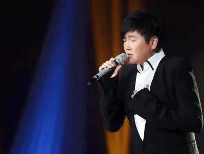 红旗飘飘完整版歌词