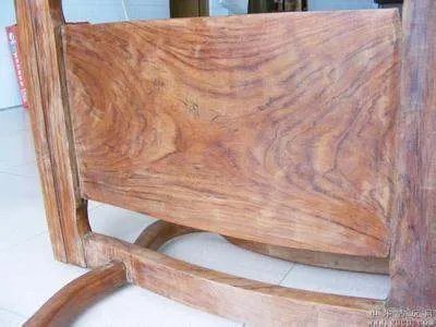 越南黄花梨有什么特征