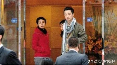 如何看待黄轩和蒋雯丽的关系?