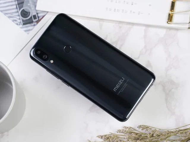 千元拍照小钢炮 魅族Note9只要1398元