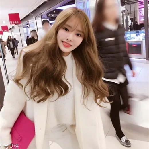 2022最流行的短发发型女图片 2022年春夏流行发型推荐