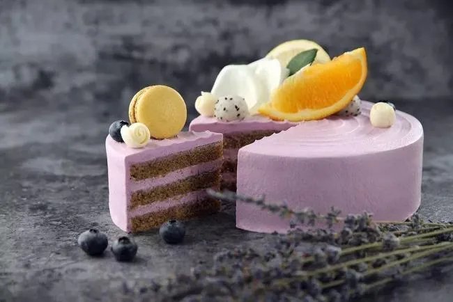 冰淇淋蛋糕和普通蛋糕吃起来有什么区别