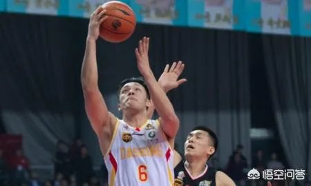 宝岛詹姆斯的周仪翔加盟新疆,他和焦作詹姆斯李根一起,两个詹姆斯能干翻其他队吗?为什么?