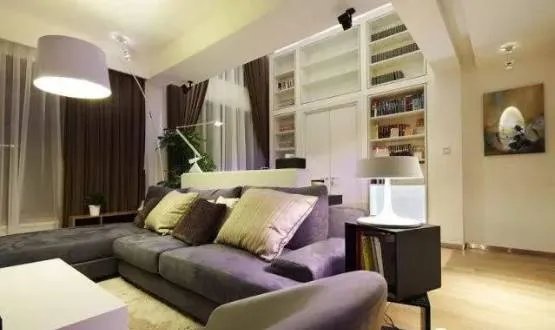 老公一直想不通沙发不靠墙怎么设计？看了这些案例就明白了！