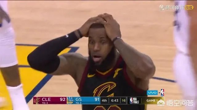 总决赛G1,鲁尼明显对詹姆斯打手犯规，裁判为什么不吹？