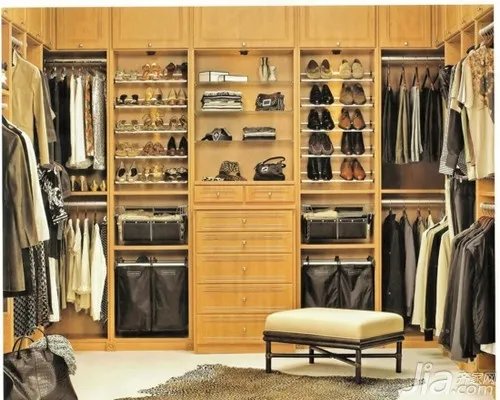 步入式衣柜款式  当下步入式衣柜流行款
