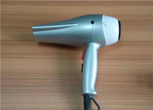 粘在不锈钢盆上的胶如何去除