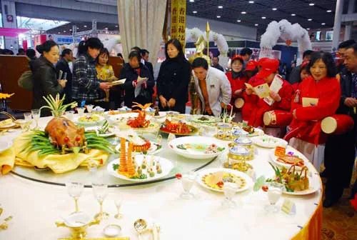 结婚酒席图片欣赏 婚宴酒席多少钱一桌