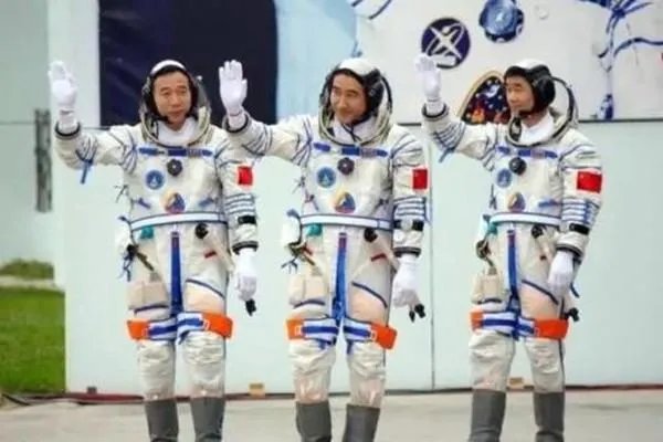 太空行走中国第一人