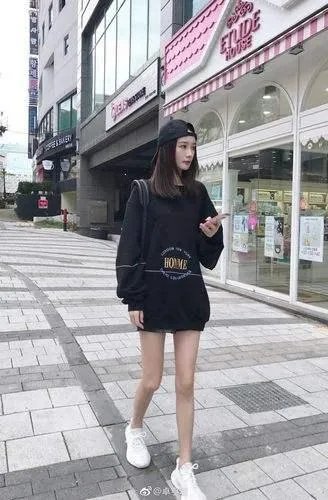 杨幂和卓亨瑜谁长得比较好看?