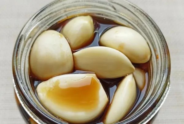 正宗腊八蒜的腌制方法