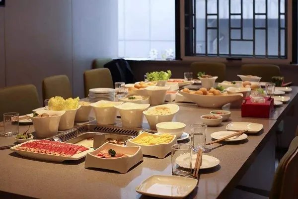 海底捞是什么时候成立的？在哪些地方都有海底捞的连锁店？