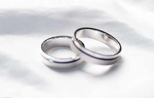 结婚买什么戒指 一般结婚要买几个戒指
