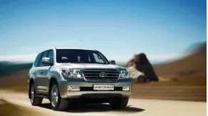 陆地巡洋舰和霸道哪个好？有什么区别？