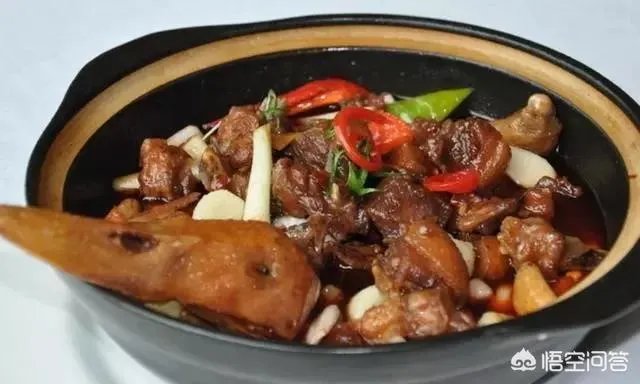 想在家里准备宴请一下朋友，六个人八个菜，大家有什么好的推荐？