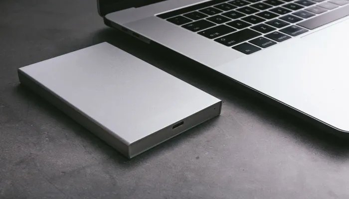 移动硬盘无法访问参数错误怎么办