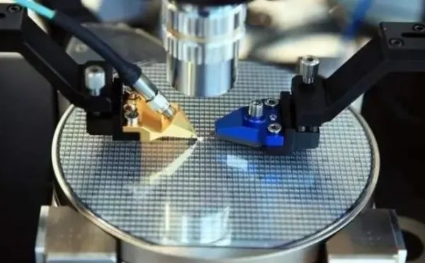 荷兰光刻机为什么厉害？