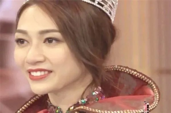 香港小姐冠军出炉，黄嘉雯可以说是翻版的郭可盈吗？