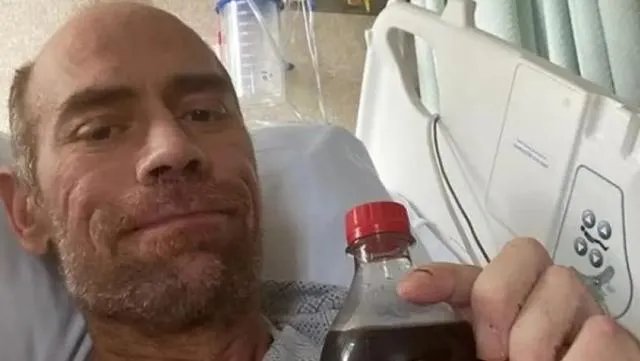 为什么有些年轻的医生感染新冠后去世了，而很多年纪大的患者却能够康复？