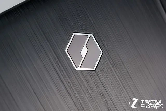 深海泰坦x1怎么样(机械革命深海泰坦X1性能解析)