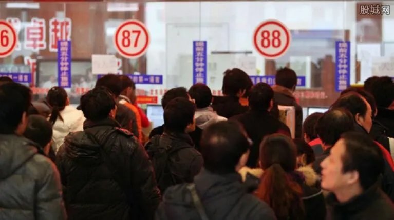 火车票什么时候放票 火车票最佳捡漏时间是几时