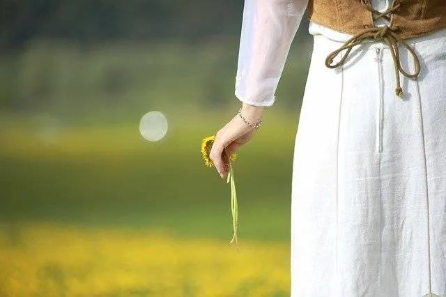 丫头我等不及了给我我现在就要什么意思？