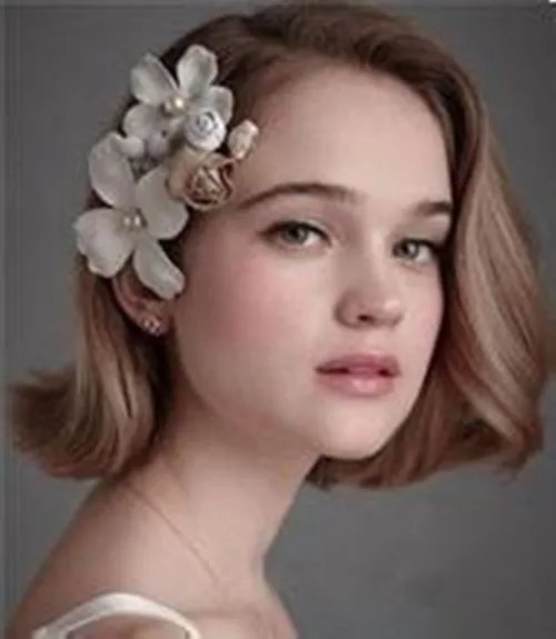 韩式婚纱照新娘发型装扮    如何打造迷人的新娘发型