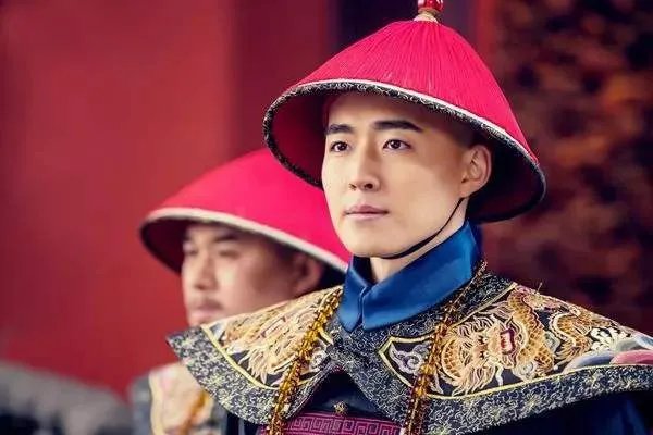 《步步惊心》中,几乎所有的阿哥都喜欢若曦,为什么九阿哥就是不喜欢?