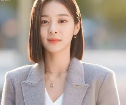 漫改韩剧《社内相亲》中薛仁雅的爱情观是怎样的?