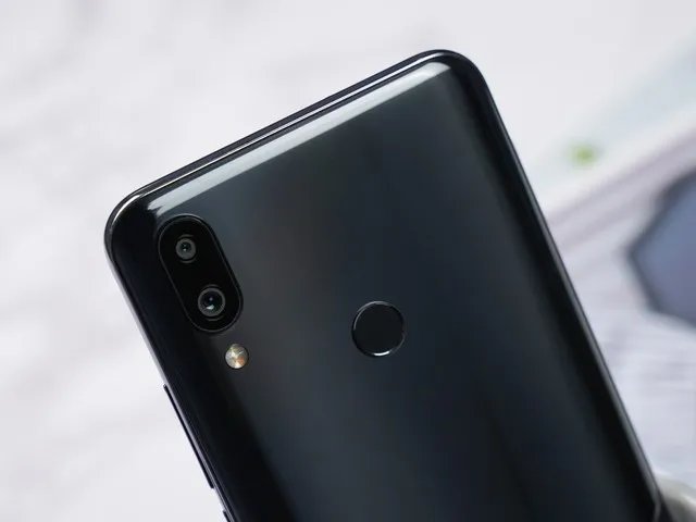 千元拍照小钢炮 魅族Note9只要1398元