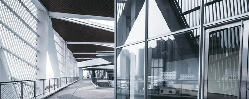 玻璃用什么做的